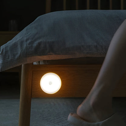 Rund LED-vegglampe med Bevegelsessensor – Trådløs og Oppladbar | Perfekt for Gang, Soverom og Trapp