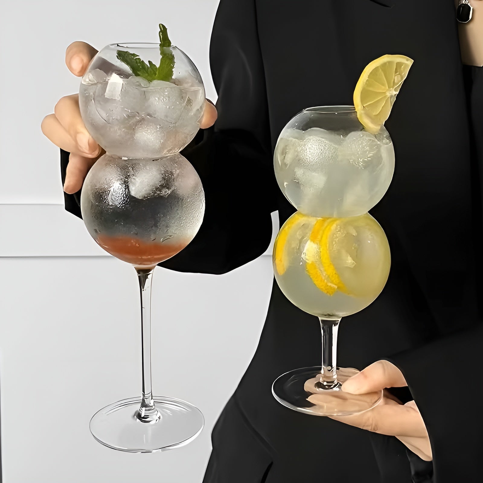 Sett Med 2 Glassbeger I Kuleform – Elegante Og Dekorative | Kan Brukes På Nytt Med Glassstrå Perfekte Til Juice Drinker
