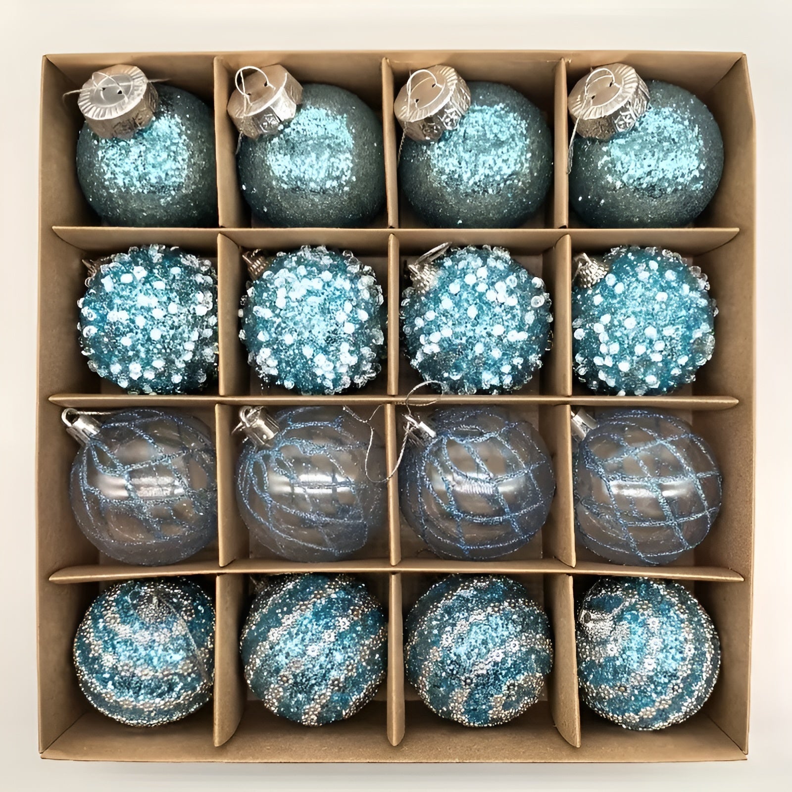 Julekuler Sett (16 stk, Ø 6 cm) – Elegante Kuler i Champagne | Perfekt til Juletreet