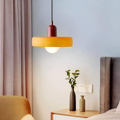 Bilde av Lysfjord Glasspendel – Moderne Eleganse i Tidløst Design fra Velisse