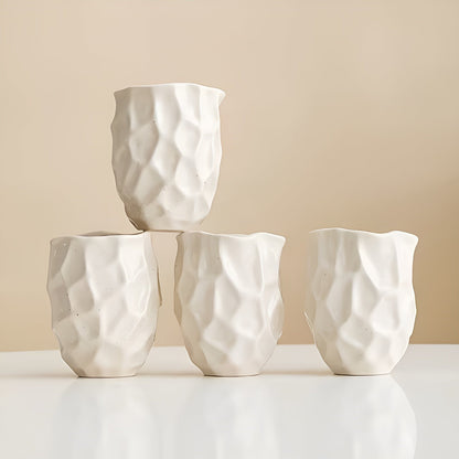 Sett Med 4 Keramiske Kopper I Rosa Og Kremhvit – Håndlagde Og Dekorative | Perfekte For Kjøkkenet Og Bordet