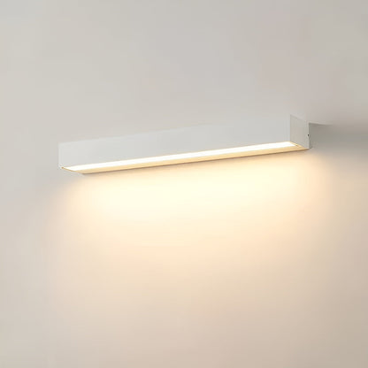 Klassisk Vegglampe i Gull – Stilren og Holdbar | Perfekt for Bad, Gang og Gjestetoalett