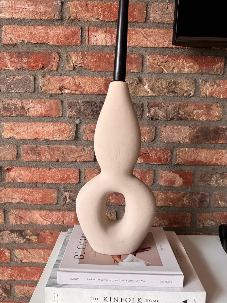 Skulptur "Infinity Grace" – Tidløs eleganse og abstrakt design