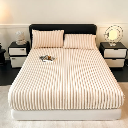 Spannbettlaken aus Milchsamt – Weich, Warm und Gemütlich | Perfekt für Herbst & Winter