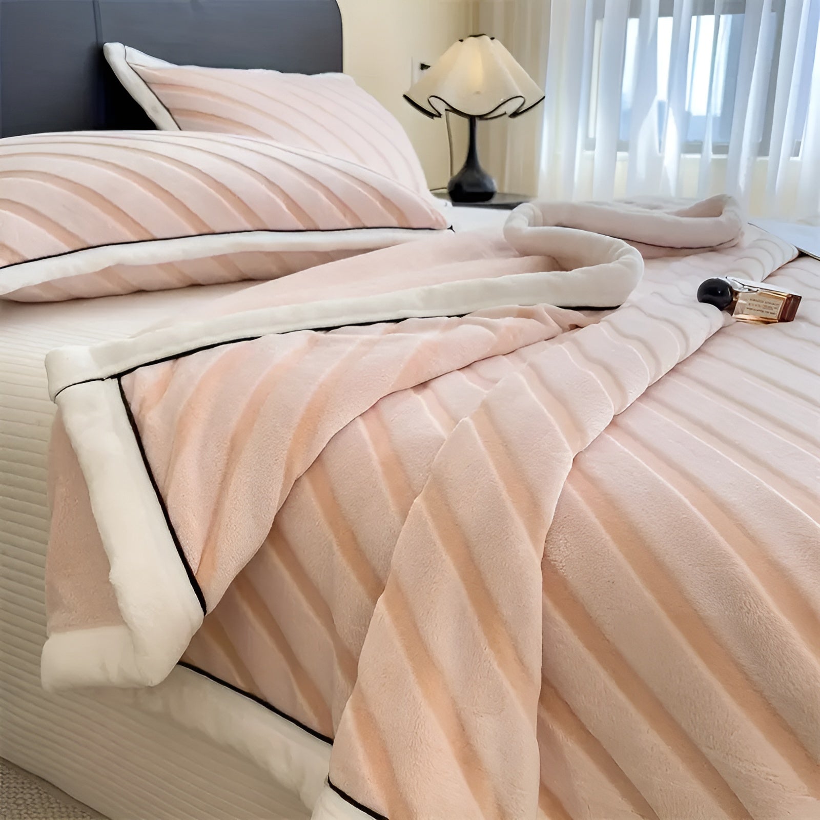 Mykt Koseteppe I Melkesammet – Varmt Og Behagelig | Perfekt For Høst Og Vinter