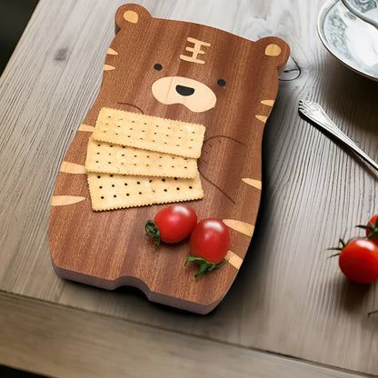Skjærebrett i Massivt Tre – Lekent Design i Ekornform | Holdbart og Trygt for Mat