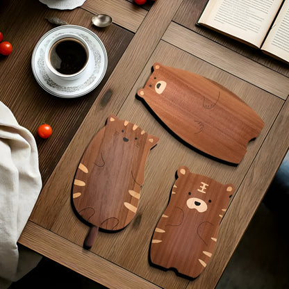 Skjærebrett i Massivt Tre – Lekent Design i Ekornform | Holdbart og Trygt for Mat