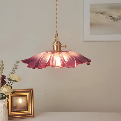 Hengelampe med Blomstermotiv – Varmt og Dekorativt Lys | Perfekt for Stue og Soverom - Lysarmaturer for tak