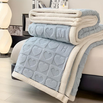 CoralDream Pledd – Varmt Fleece-vinterpledd med Hjerte- og Bokstavmønster på Begge Sider