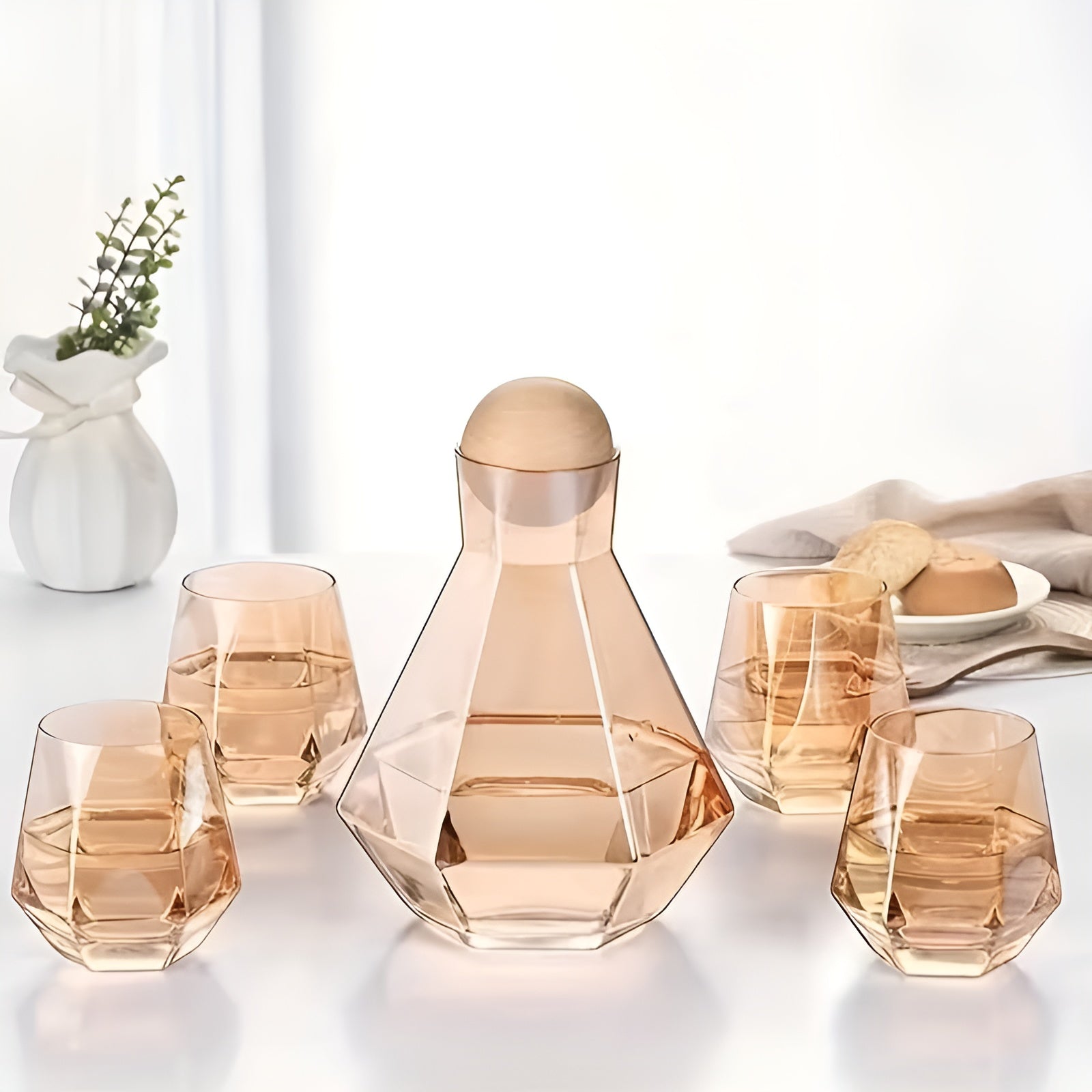 Diamantglass-Karaffesett Med 4 Glass – Moderne Og Dekorativt | 5-delers Sett Med Lokk Til Vann Juice Og Vin - Bernstein