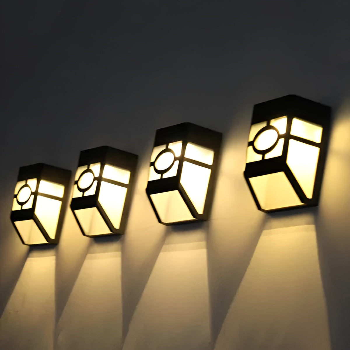 Solcelle LED Vegglampe – Energisparende og Værbestandig | 2-pakning for Utendørsbruk