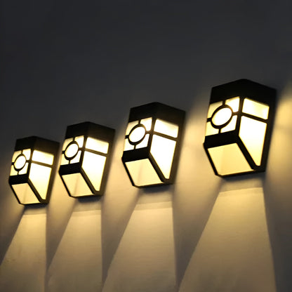 Solcelle LED Vegglampe – Energisparende og Værbestandig | 2-pakning for Utendørsbruk