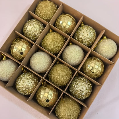 Julekulesett (16 Stk Ø 6 Cm) – Fargerike Julekuler | Perfekt Dekorasjon Til Juletreet, Stuen Og Hagen