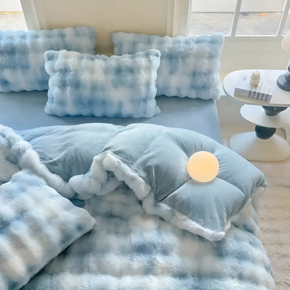 Plysdynetrekk – Varmt og Mykt for Høst og Vinter | Vendbart Design i Kaninpels og Melkesammet