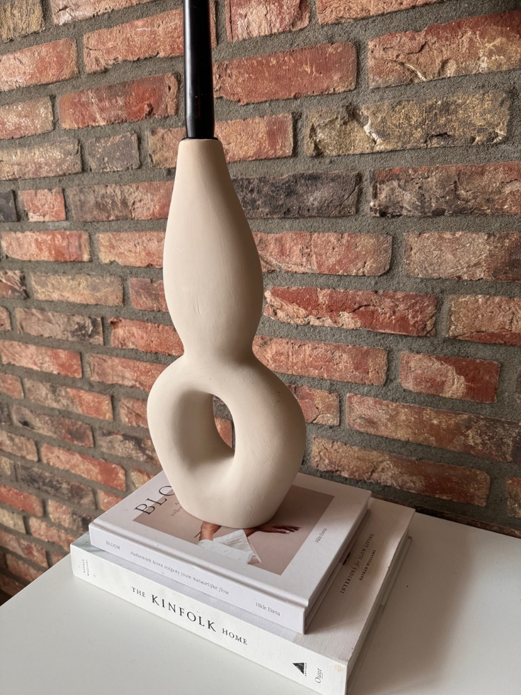 Skulptur "Infinity Grace" – Tidløs eleganse og abstrakt design