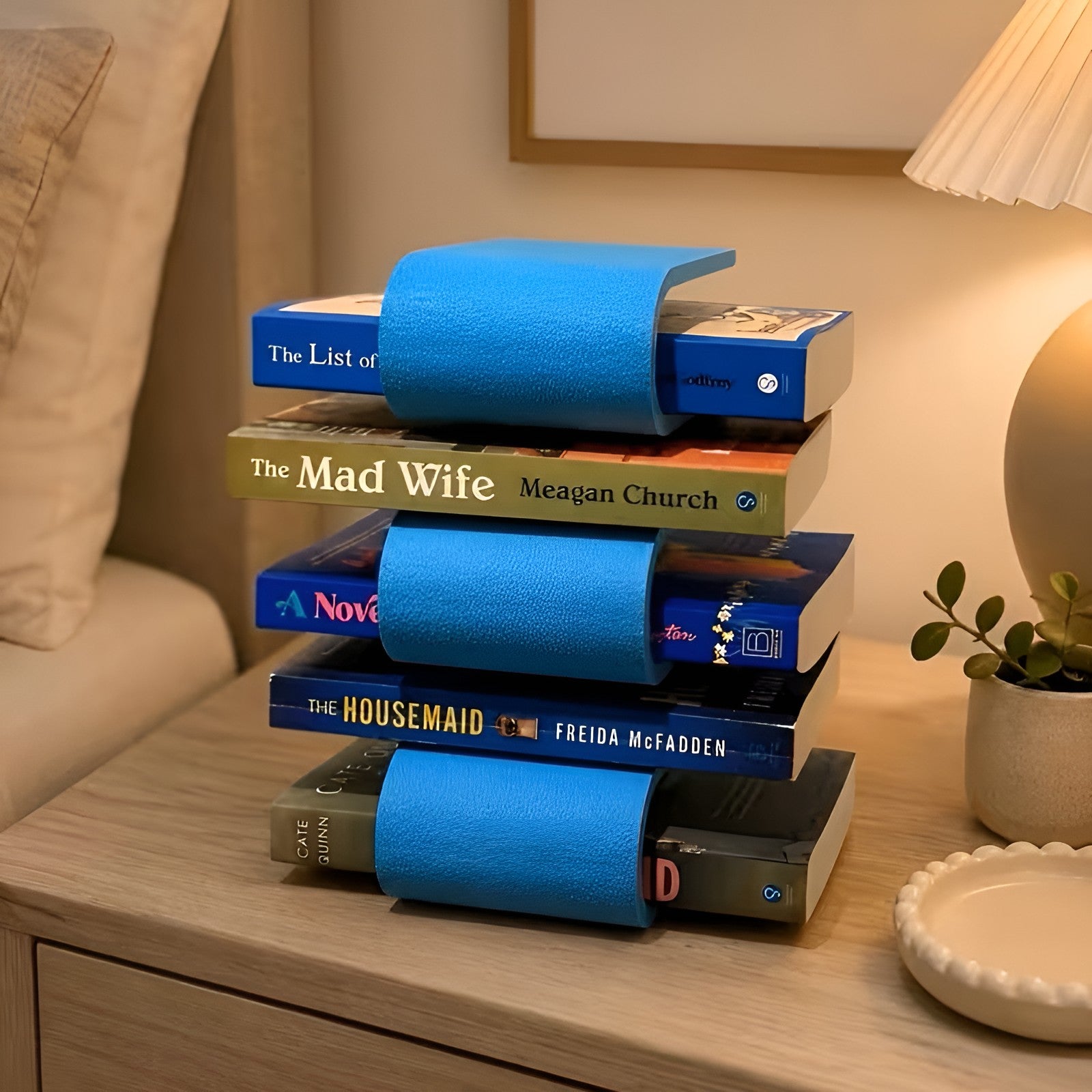 Skulpturell Bokholder – Moderne 3D-printet Design | Stilfull Dekor til Skrivebord og Hylle
