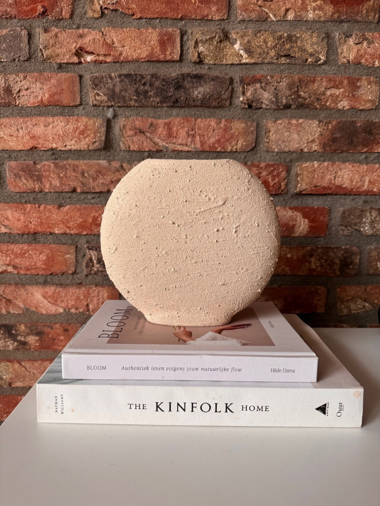 Vase "Lunar Texture" – En rustikk og moderne dekorasjon