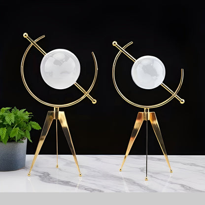 Håndskåret Krystallkule – Elegant Dekorasjon Med Metallstativ | Stilig For Oppholds- Og Arbeidsrom