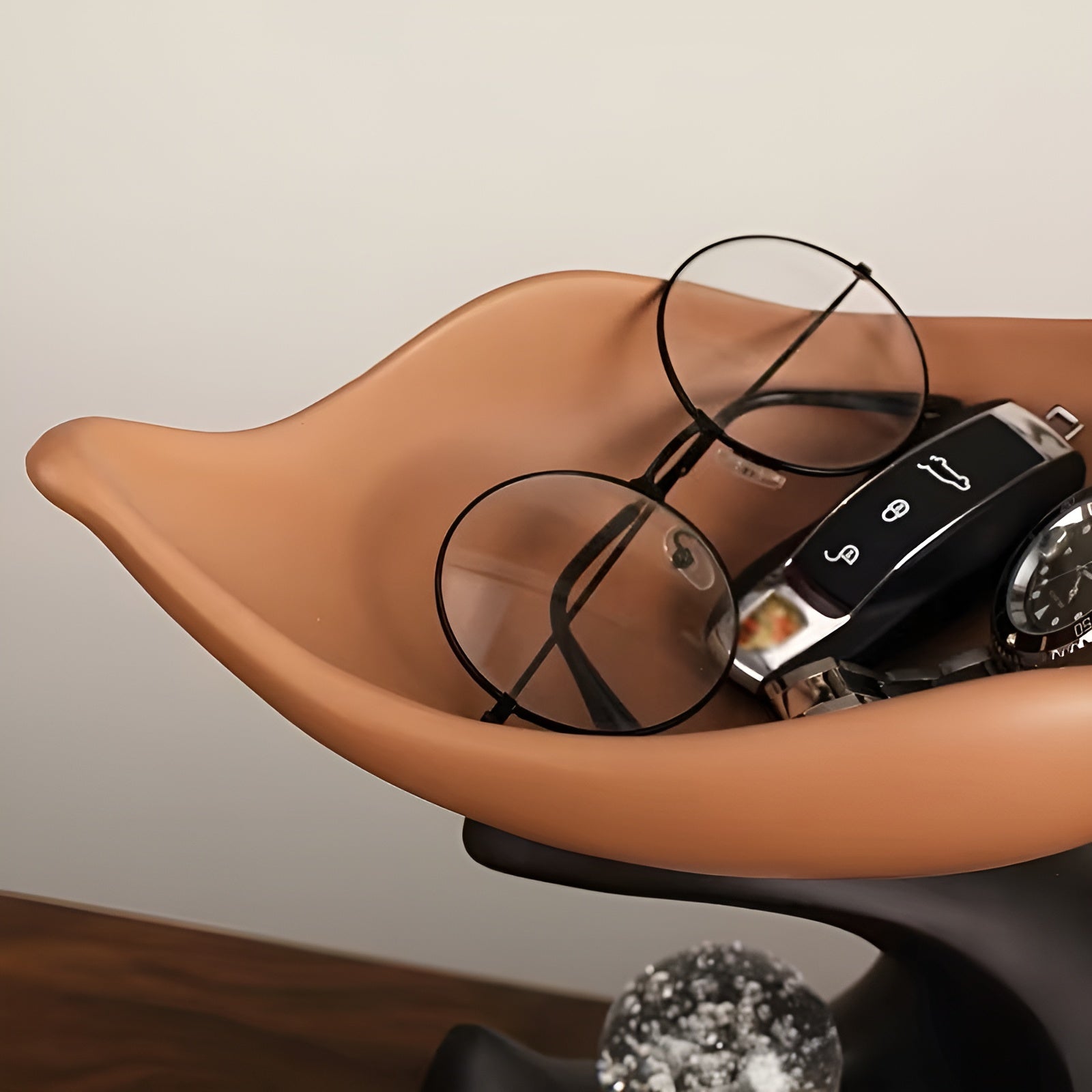 Organiseringsbrett Laget Av Syntetisk Harpiks – Moderne Bølgedesign | Stilig Oppbevaring For Nøkler, Briller Og Smykker