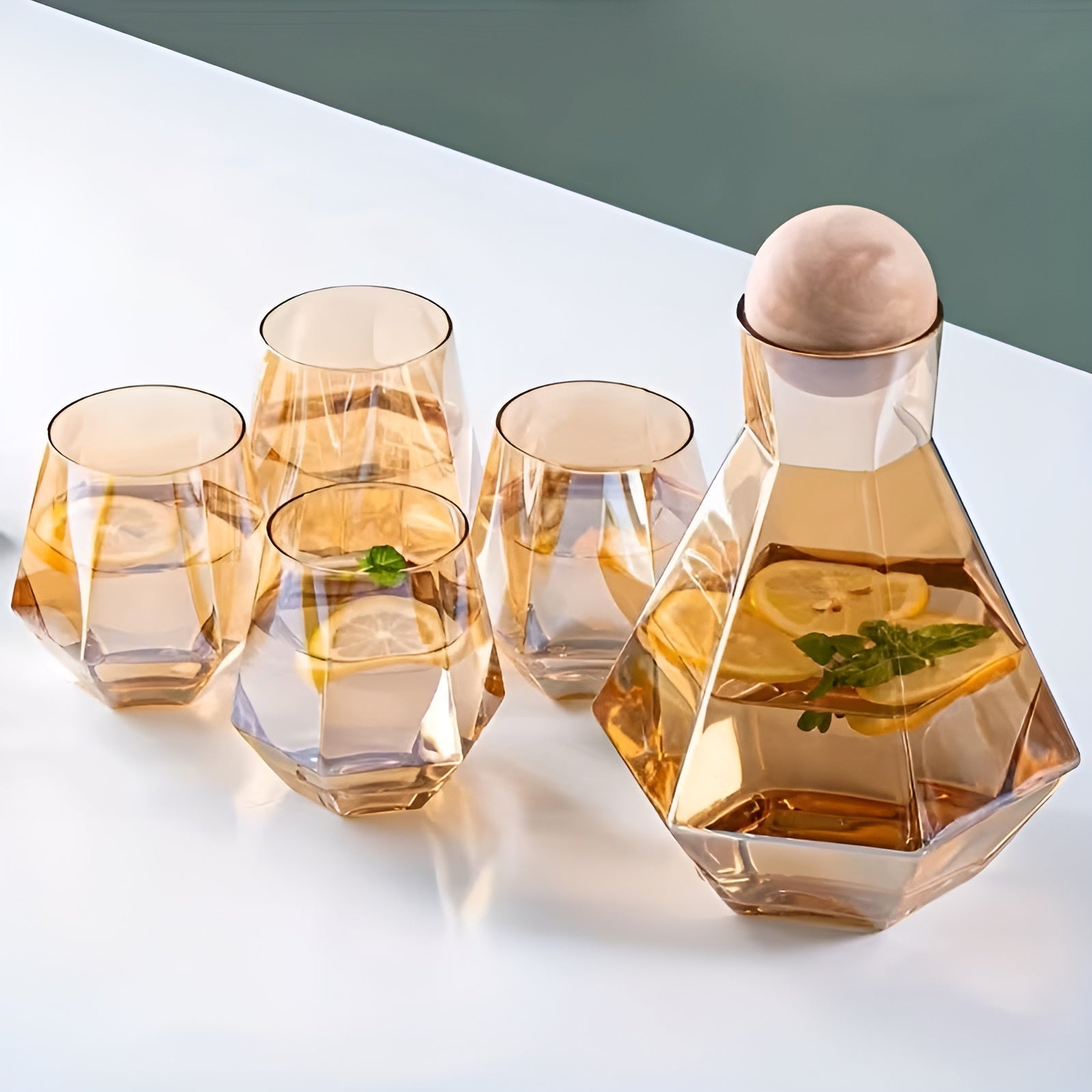 Diamantglass-Karaffesett Med 4 Glass – Moderne Og Dekorativt | 5-delers Sett Med Lokk Til Vann Juice Og Vin - Bernstein