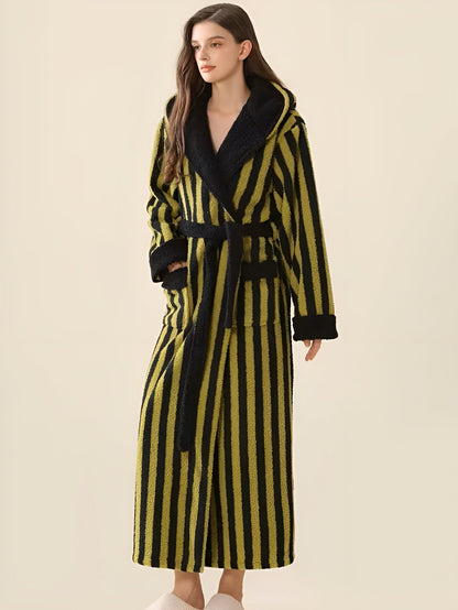 Badekåpe med Hette for Dame – Ekstra Myk og Varm | Koselig Flanell for Kalde Dager