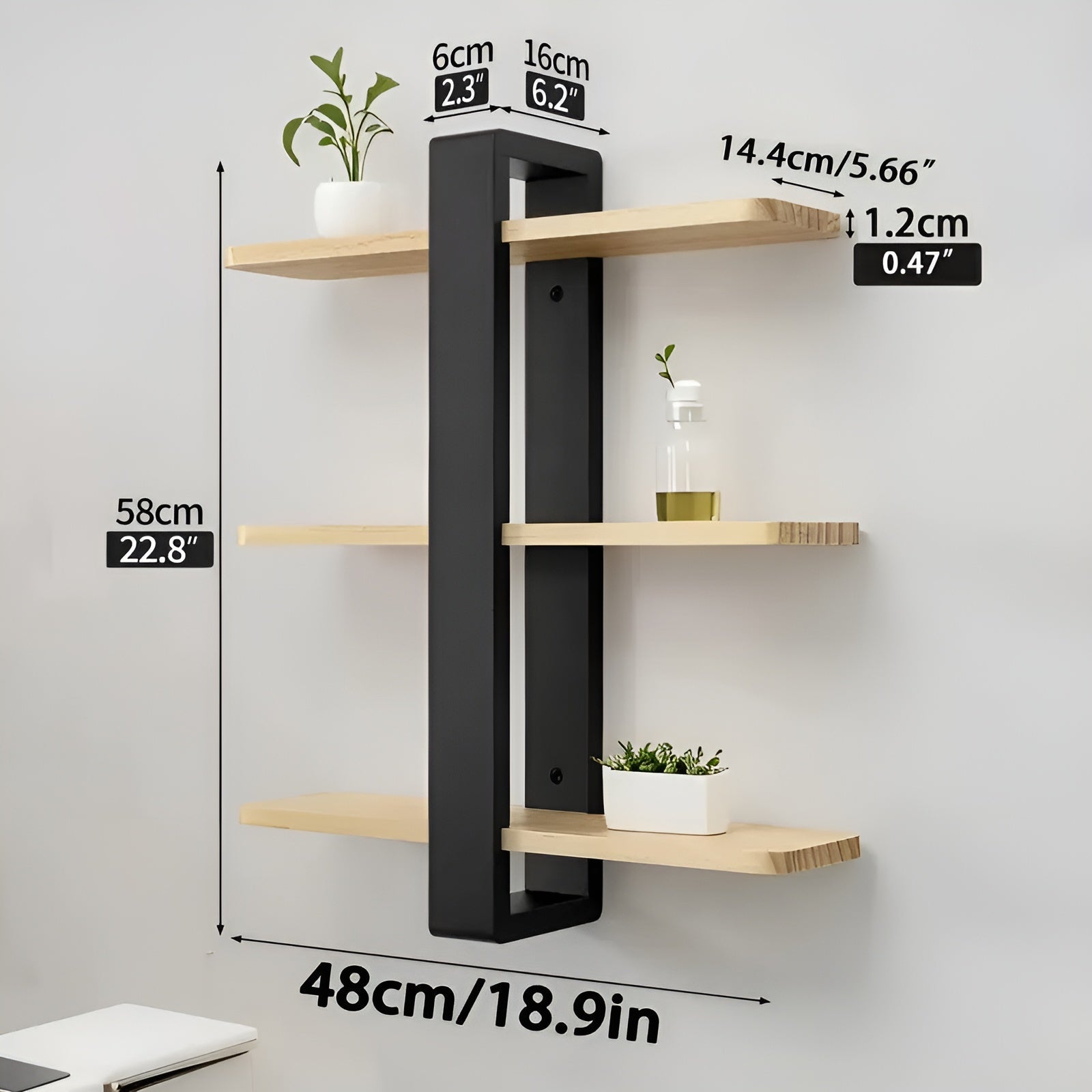 Vegghylle i Furu – 3 Hyller og Solid | Perfekt for Hjemmeinnredning