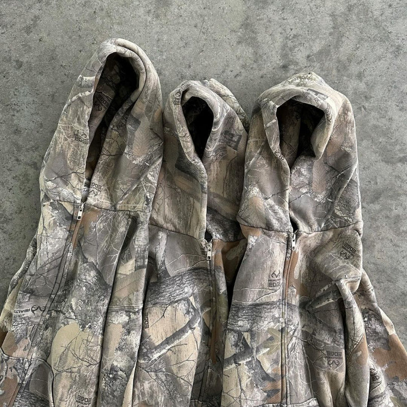 Fleece camo-hettegenser med justerbar snørekappe