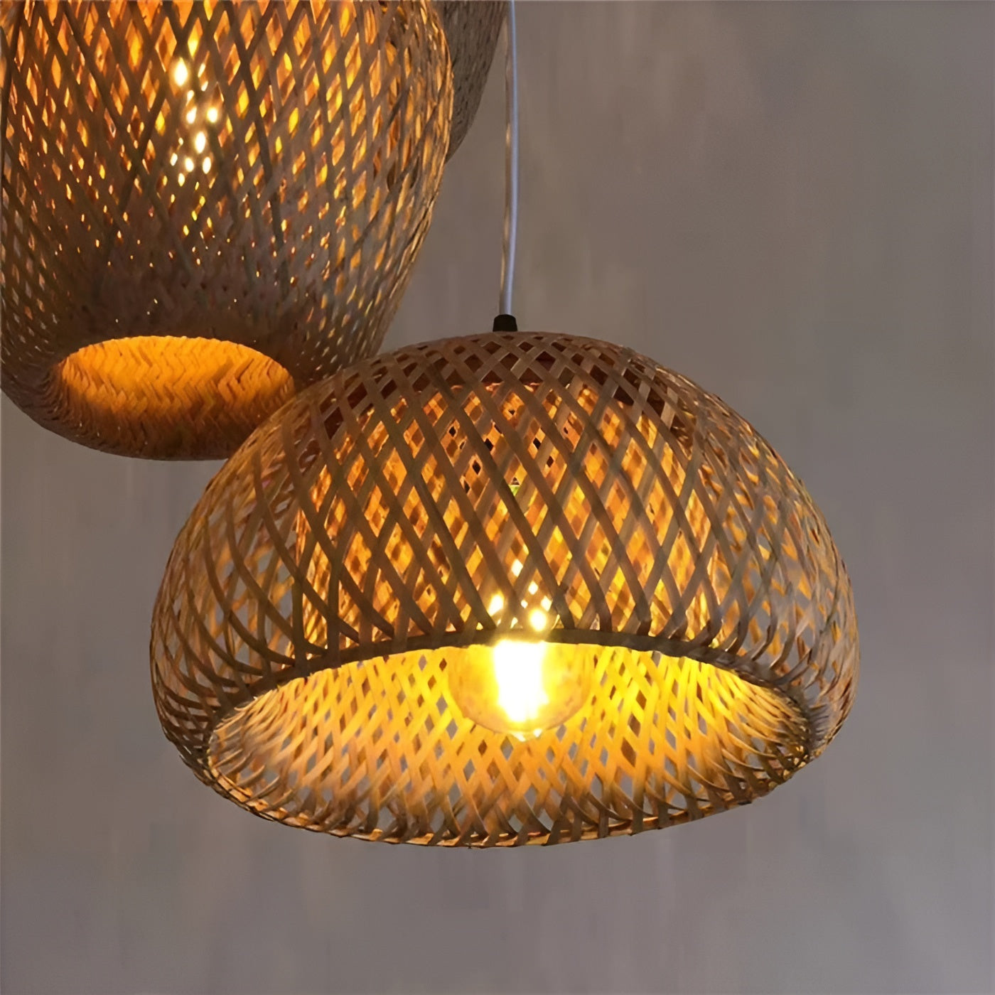 Rattan Taklampe – Dekorativ og Naturlig | Perfekt for Stue og Spisestue
