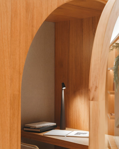 Bilde av Lucea Design Bordlampe – Italiensk Eleganse i Moderne Belysning fra Velisse