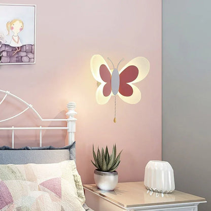 LED Vegglampe med Sommerfuglmotiv – Dekorativ og Stemningsfull Belysning | Perfekt for Stue og Soverom