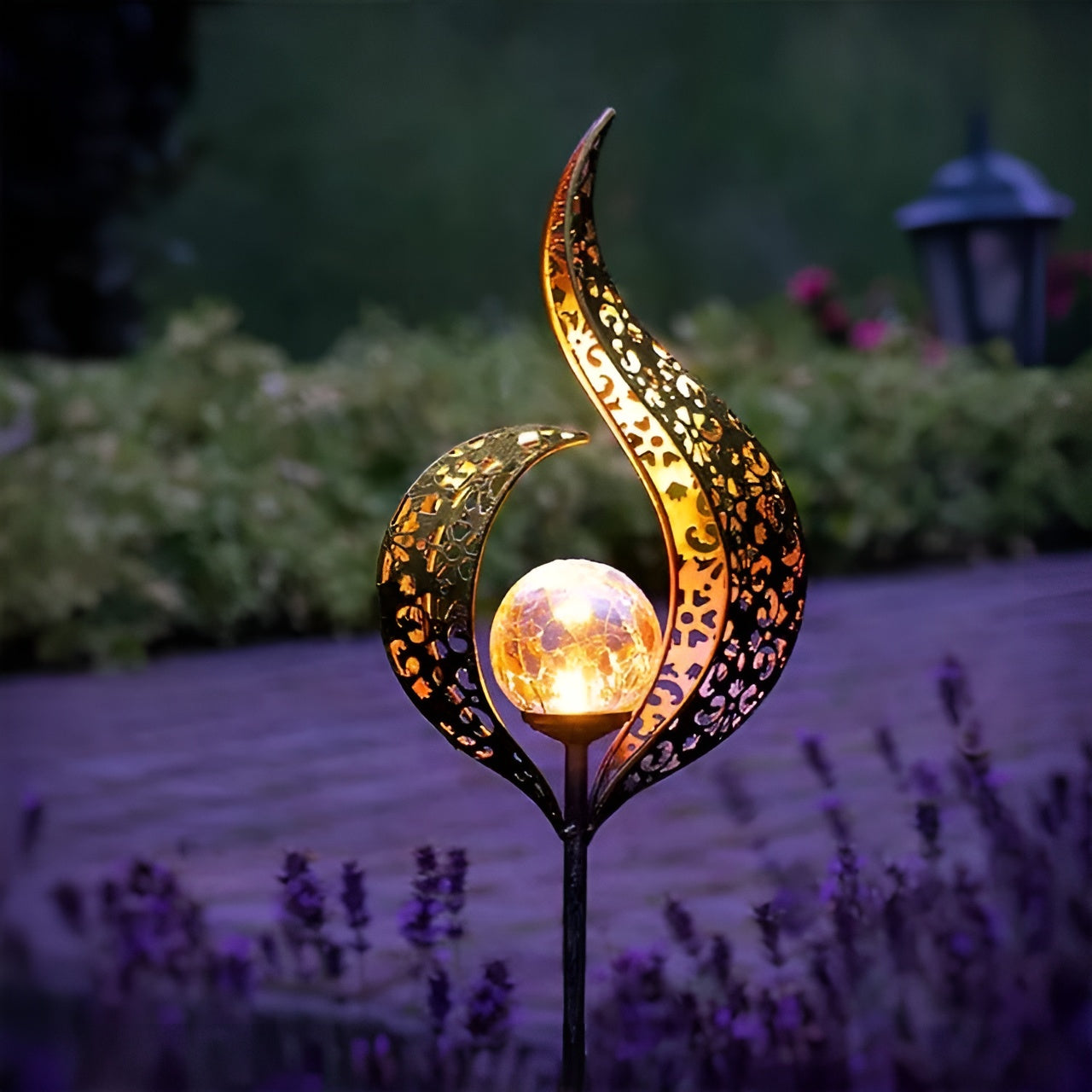 Solcellelampe i Metall – Gir Varmt og Koselig Lys | Perfekt for Terrasse og Hage - Belysning for gangstier