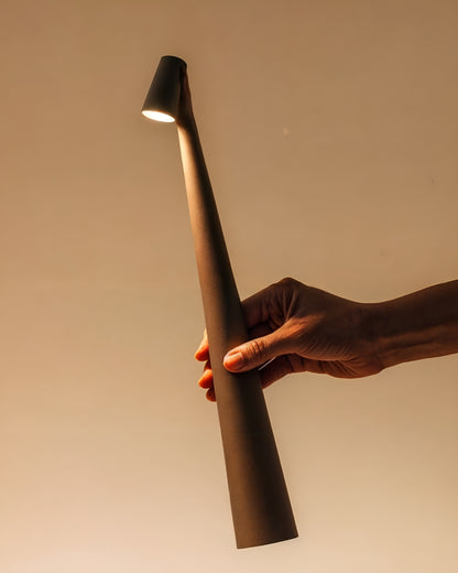 Bilde av Lucea Design Bordlampe – Italiensk Eleganse i Moderne Belysning fra Velisse