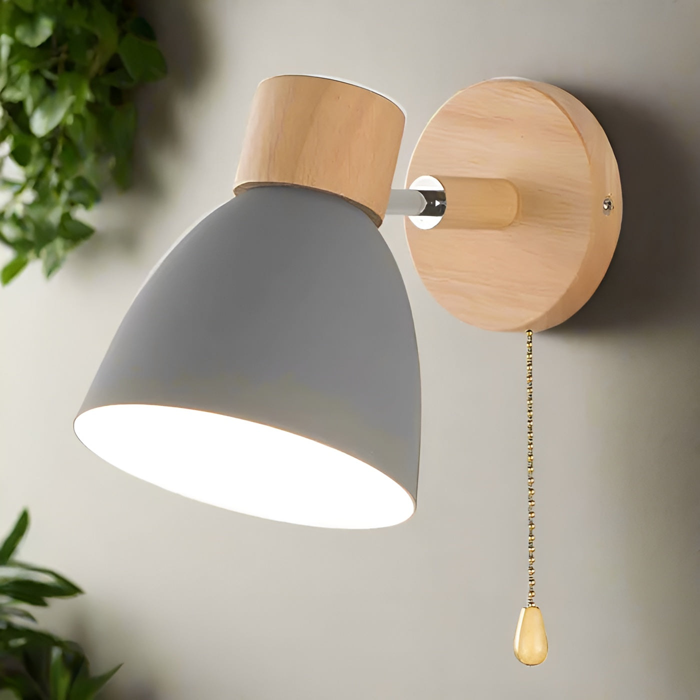 Vegglampe i Tre – Varmt og Koselig Lys | Perfekt for Stue og Soverom
