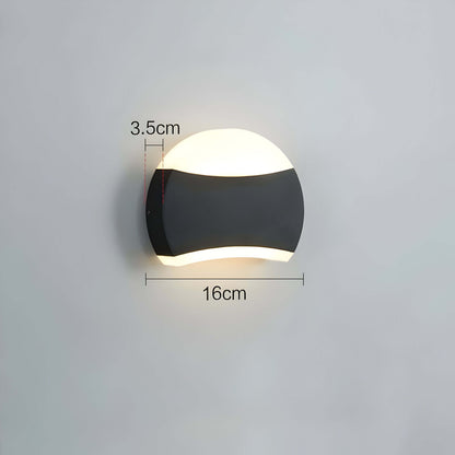 Vynna – Vanntett LED Vegglampe i Moderne Design