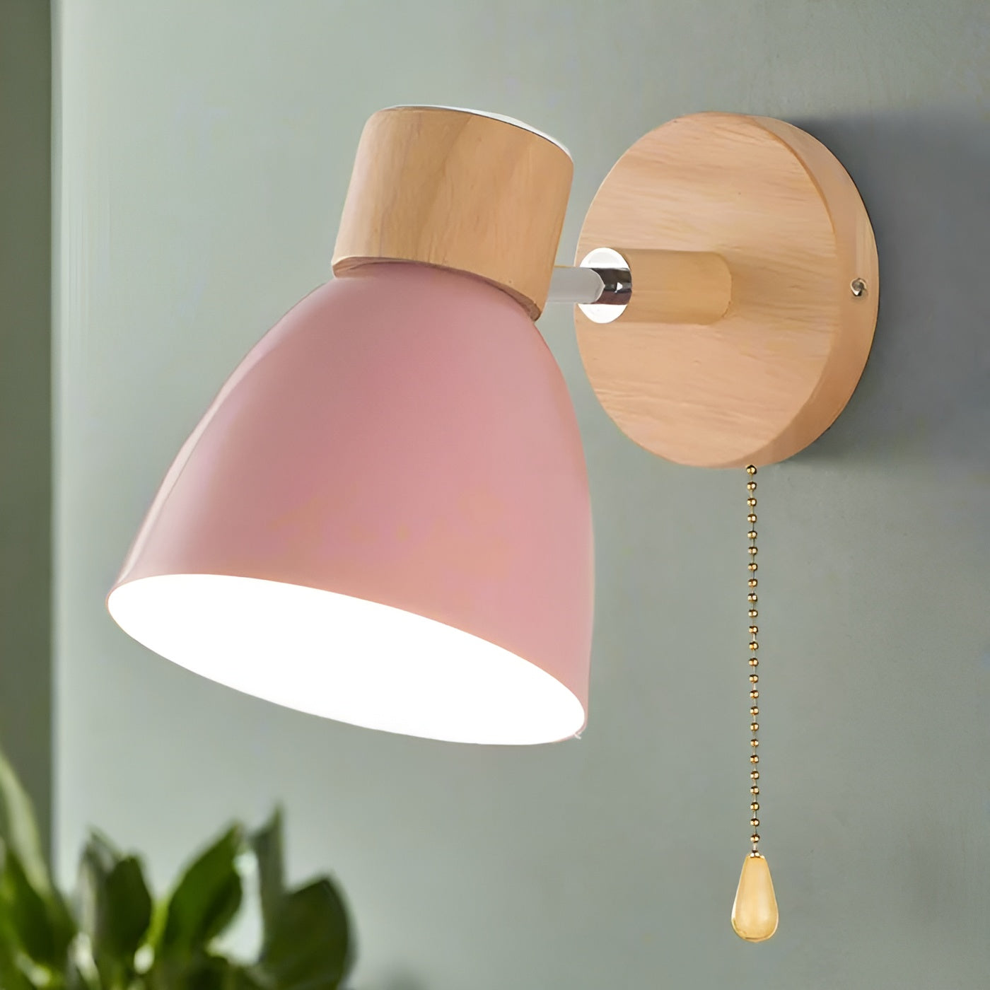 Vegglampe i Tre – Varmt og Koselig Lys | Perfekt for Stue og Soverom