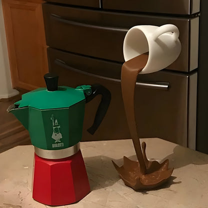 Drakna – Dekorativ Kaffekopp Skulptur I Flytende Design