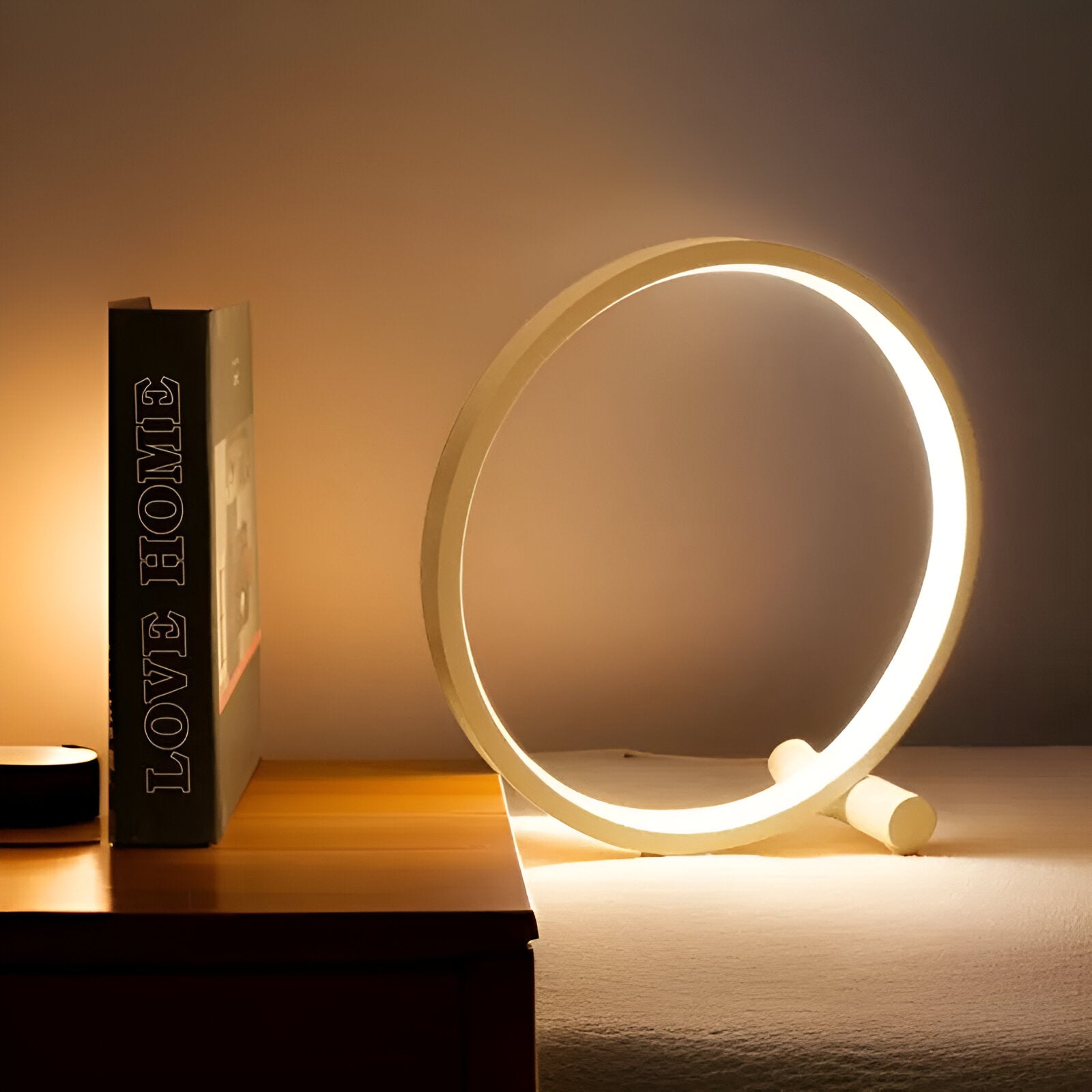 Bilde av Lunaris Minimalistisk LED-bordlampe – Elegant og Justerbar Belysning fra Velisse