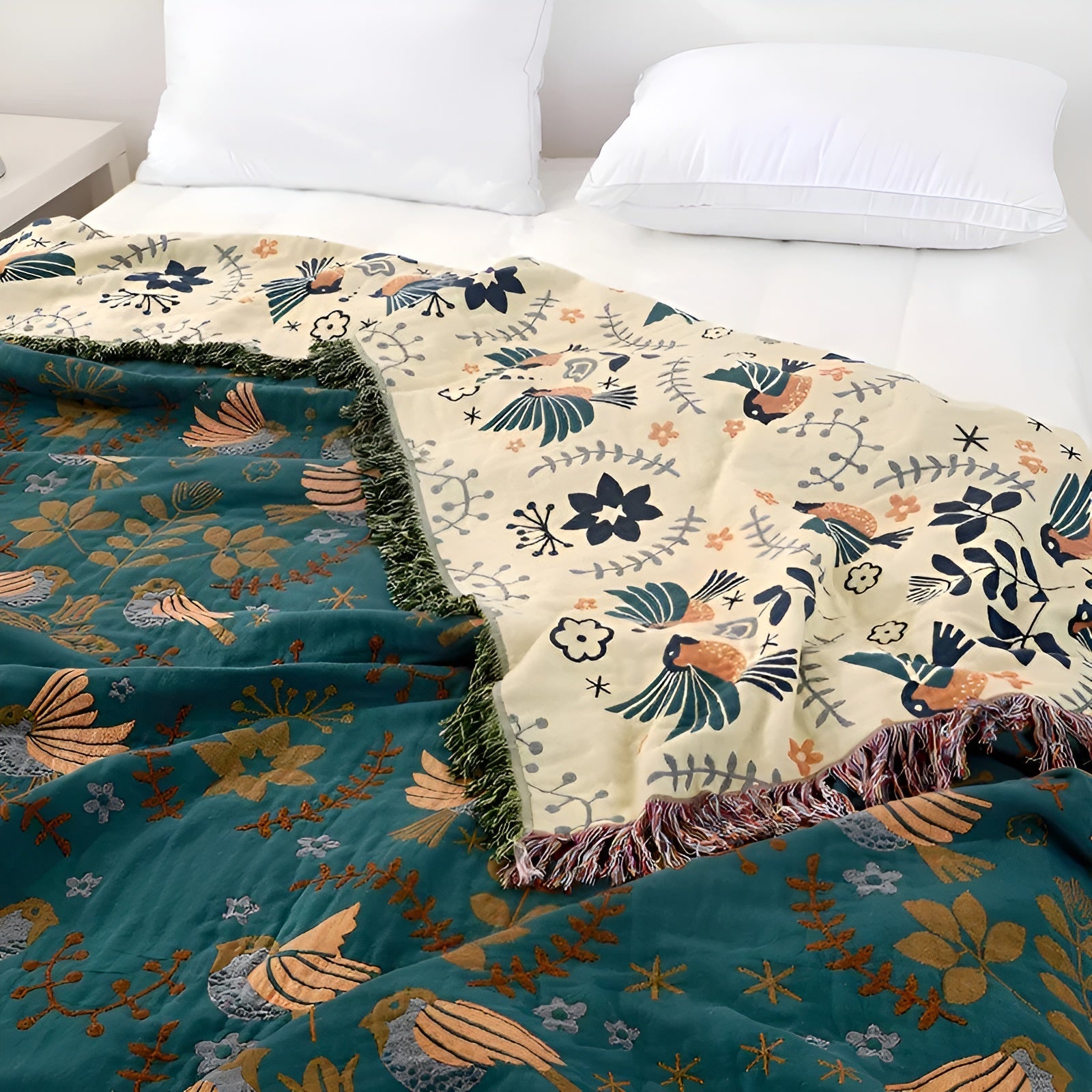 Boho-pledd – Vendbart Bomullspledd med Broderi | Dekorativt Mønster med Fugler og Blomster