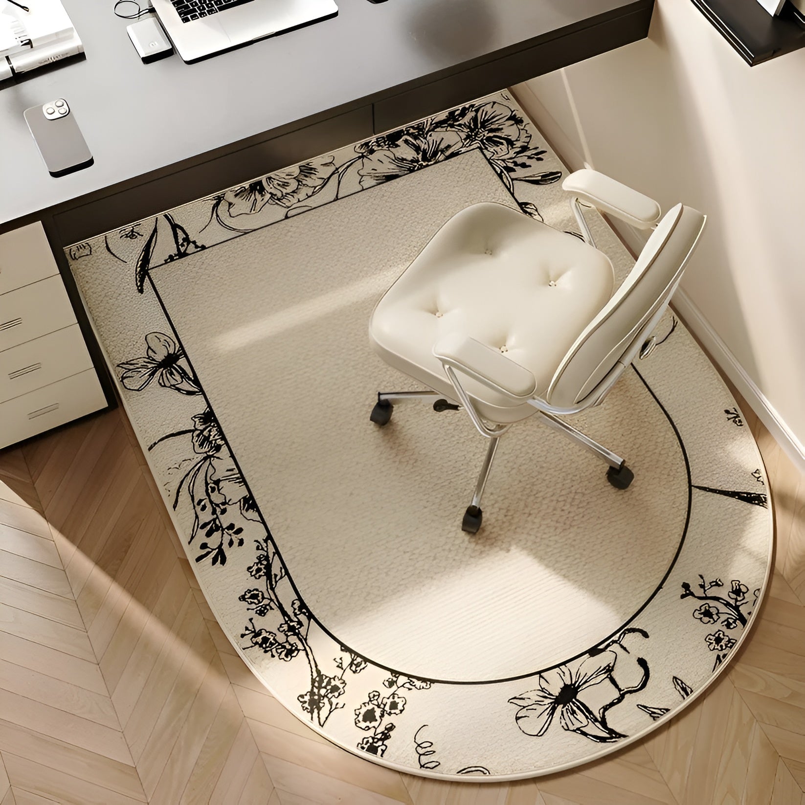 Ovalt Veloursteppe – Mykt, Luksuriøst og Skli­sikkert | Perfekt for Soverom og Hjemmekontor