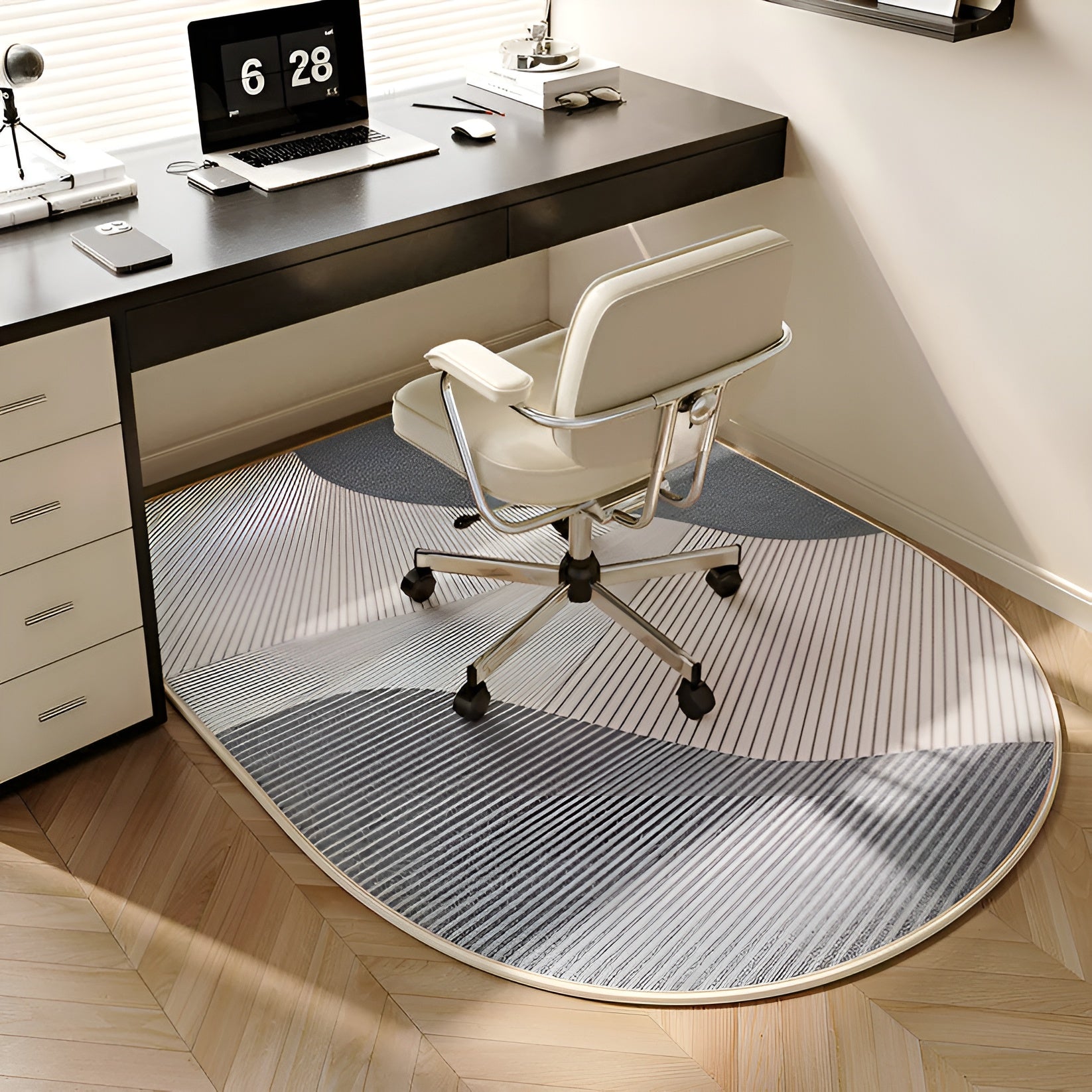 Ovalt Veloursteppe – Mykt, Luksuriøst og Skli­sikkert | Perfekt for Soverom og Hjemmekontor