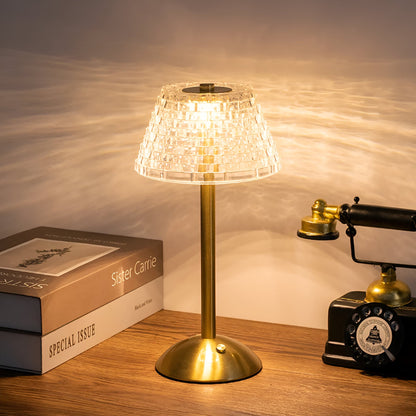 Trådløs vintage bordlampe med glasskjerm og metallfot