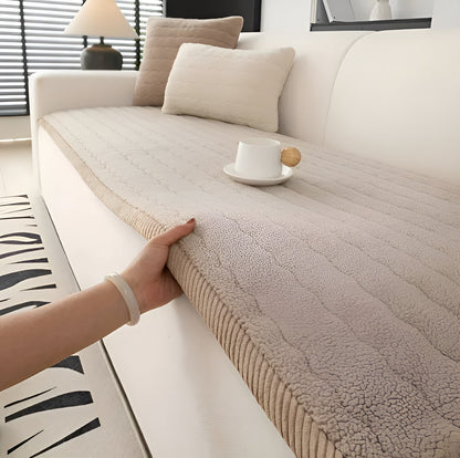 Myk Sofaoverkast i Plysj – Varmt og Sklisikkert | Perfekt for Vinter og Vinduskarm