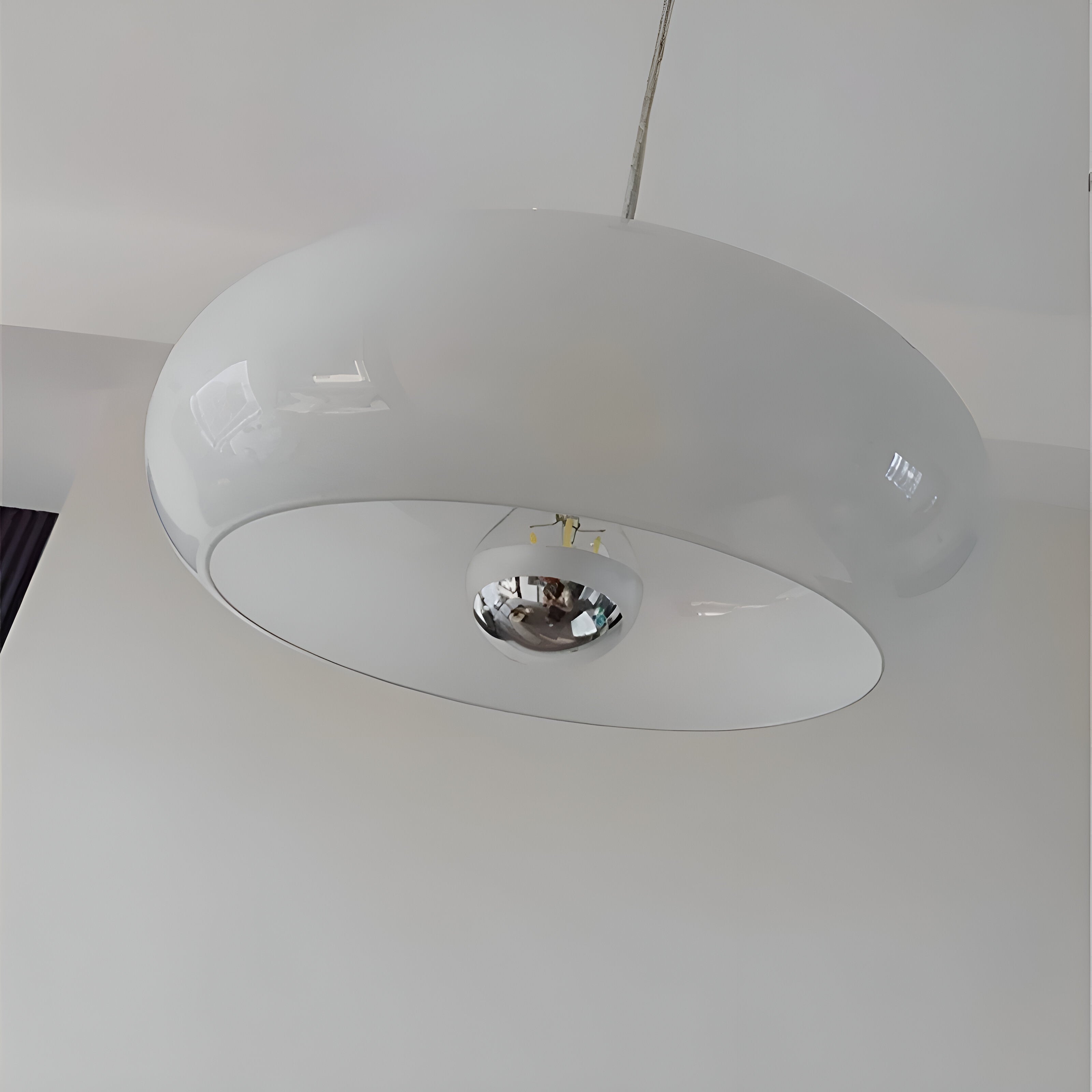 Bilde av Solberg Glass – Retroinspirert Pendellampe for Moderne Hjem fra Velisse