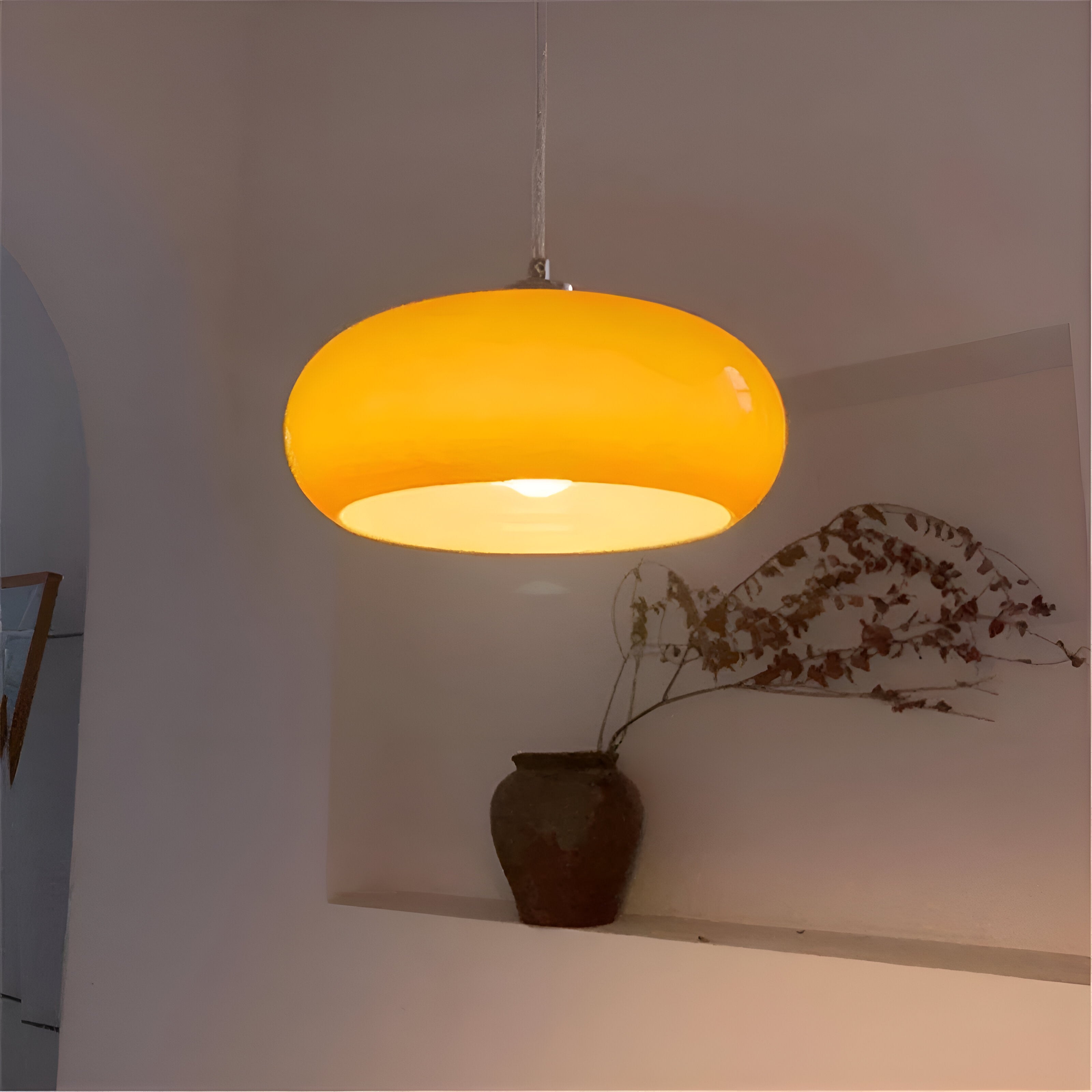 Bilde av Solberg Glass – Retroinspirert Pendellampe for Moderne Hjem fra Velisse