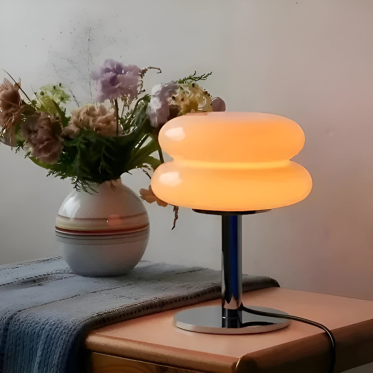 Glasslampe i pastell – Elegant Bordlampe for en Lun Stemning