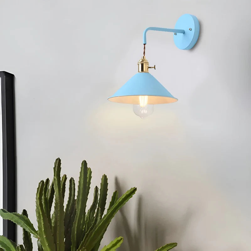 Vintage Metallvegglampe – Retro Design for Stuer og Ganger