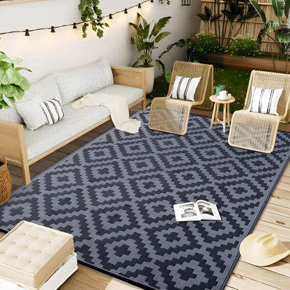 Vendbar Utematte – Sklisikker og UV-bestandig | Polypropylen med Geometrisk Design