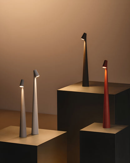 Bilde av Lucea Design Bordlampe – Italiensk Eleganse i Moderne Belysning fra Velisse