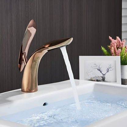 Baderomskran – Moderne Design med Vannfall | For Enkel Montering