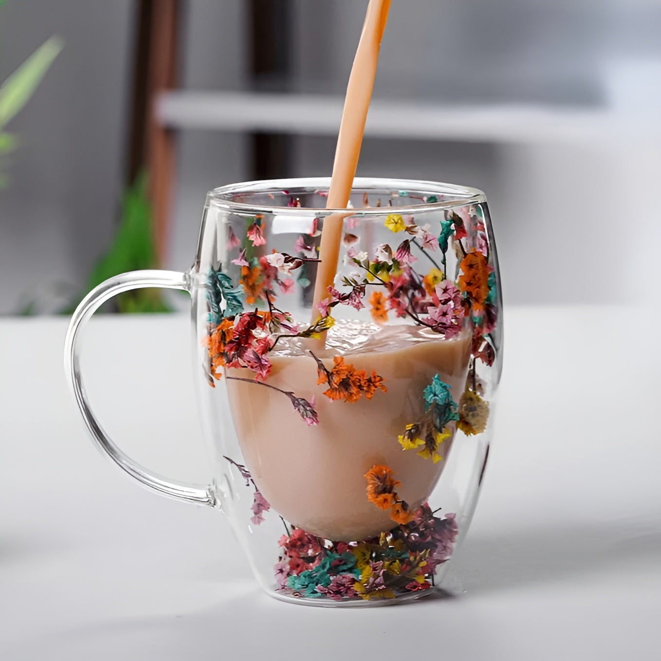 Dobbeltvegget Glass med Tørkede Blomster - Varmebestandig og Perfekt til Te, Kaffe og Hjemmet